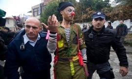 Clown demonstrator.jpg