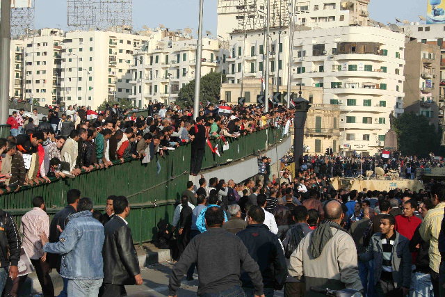 Pro-Mubarak demonstrators.jpg