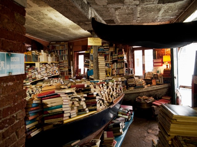 Venice, bookshop.jpg