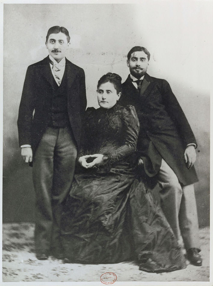 Proust with mother and brother.jpg