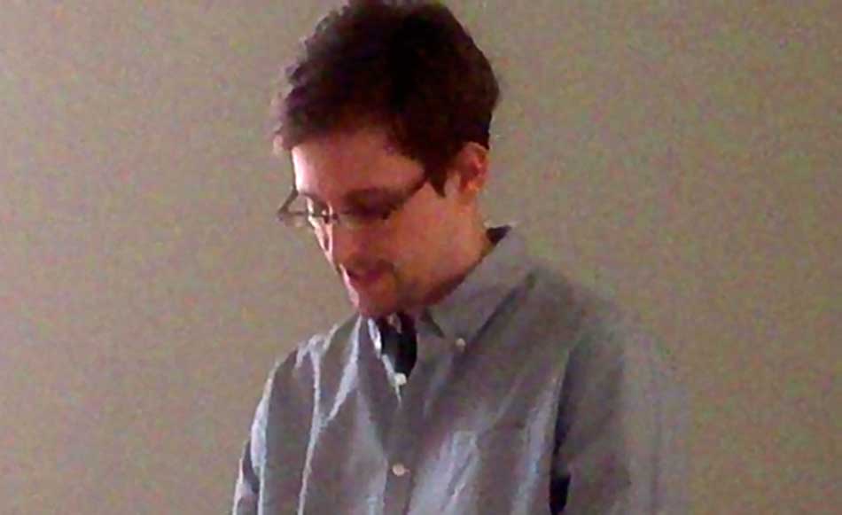Snowden at Sheremetyevo airport.jpg