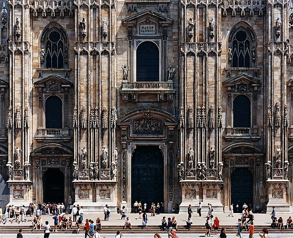 Struth Milan cathedral.jpg