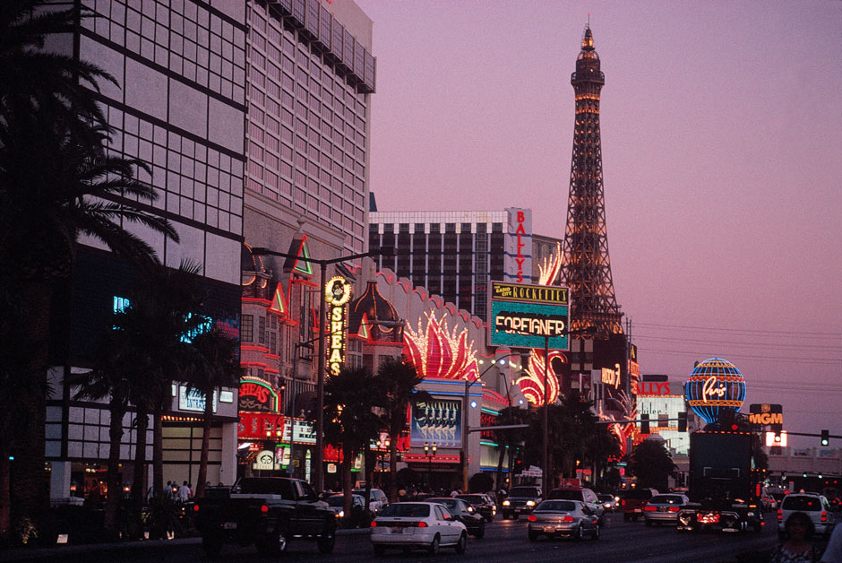 Eiffel Tower Las Vegas.jpg
