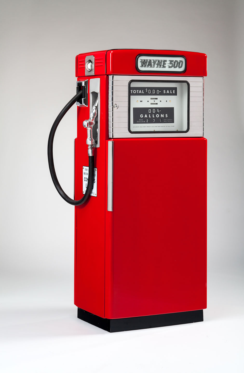 Peter Muller-Munk’s Wayne 500 series gasoline pump, 1950