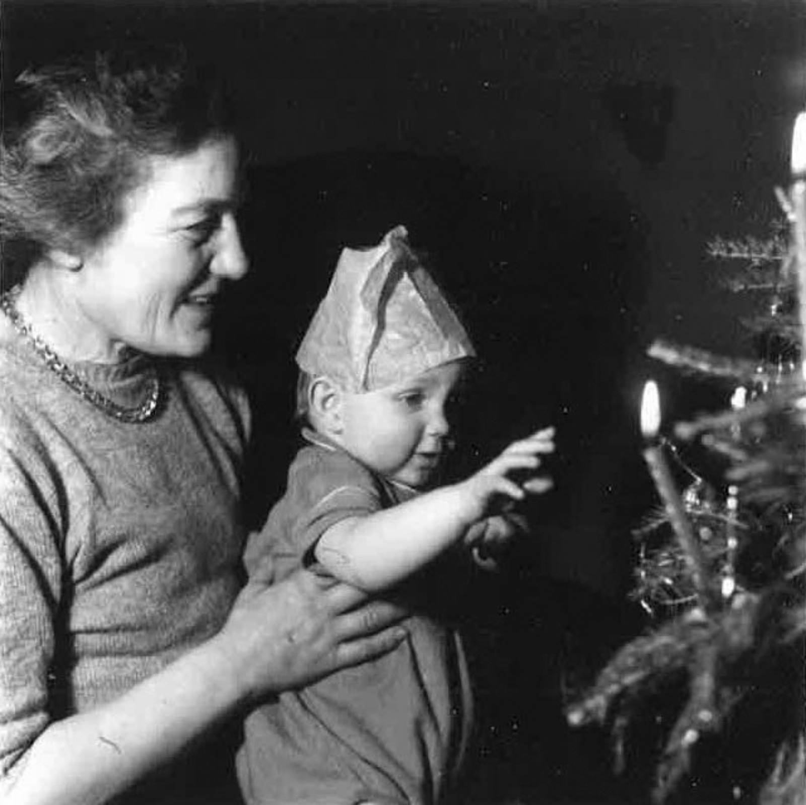 Ian Buruma with his grandmother Win Schlesinger at her house in Berkshire, 1953