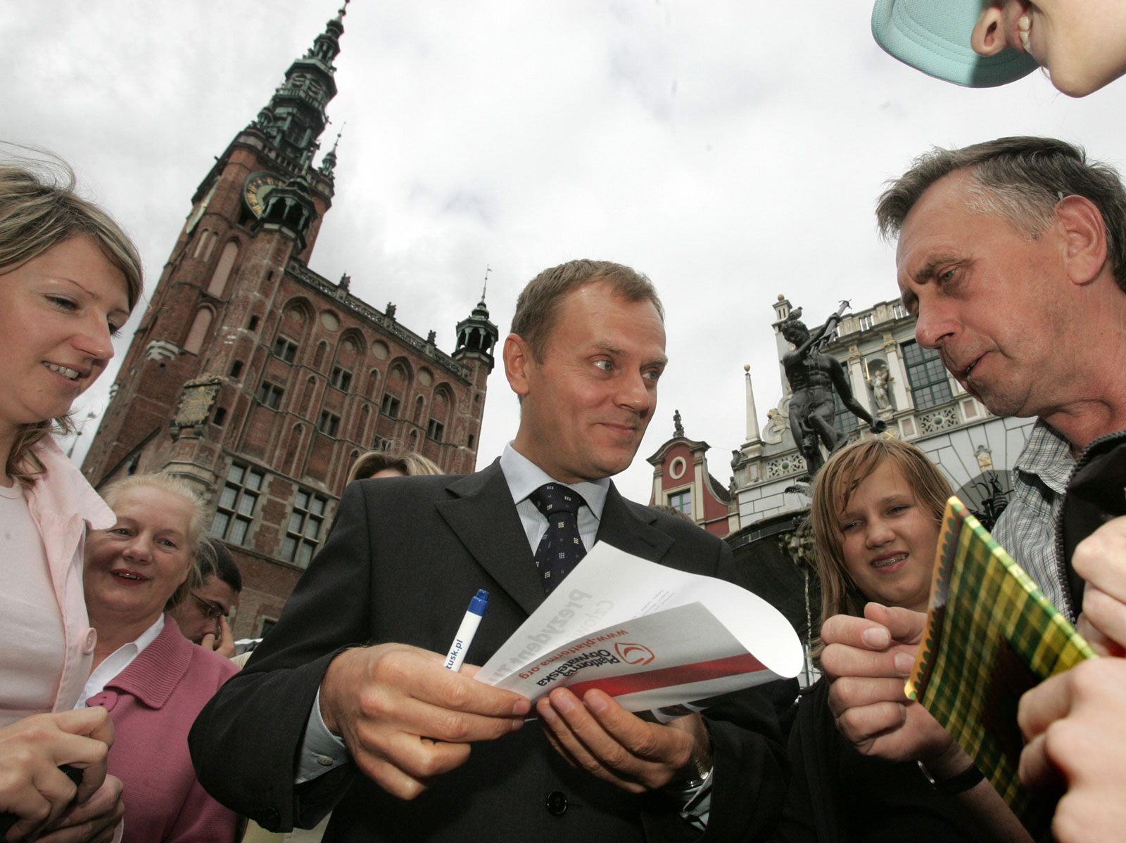 Donald Tusk talks to supporters of the Civic Platform party in the centre of Gdansk, Poland, August 12, 2005