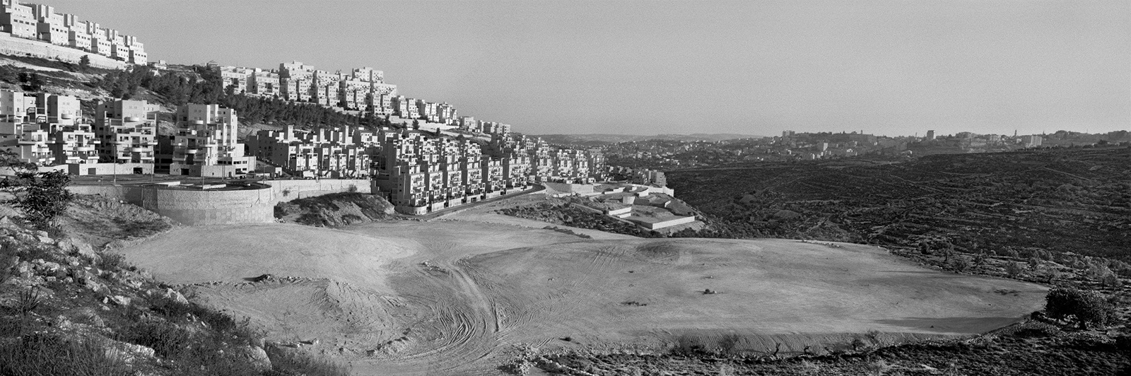 The Har Homa settlement, on a hill opposite Bethlehem, West Bank, 2009; photograph by Josef Koudelka from the exhibition ‘This Place’