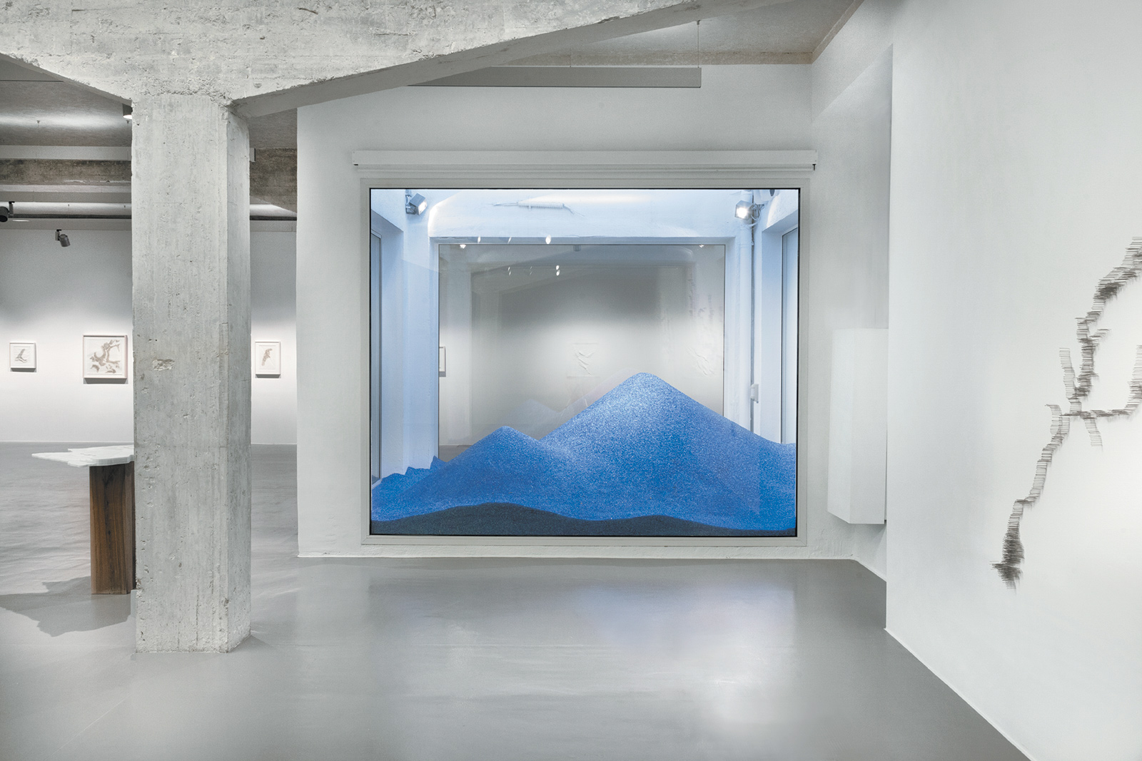 Maya Lin: Rivers and Mountains, installation view, Ivorypress, Madrid, 2014