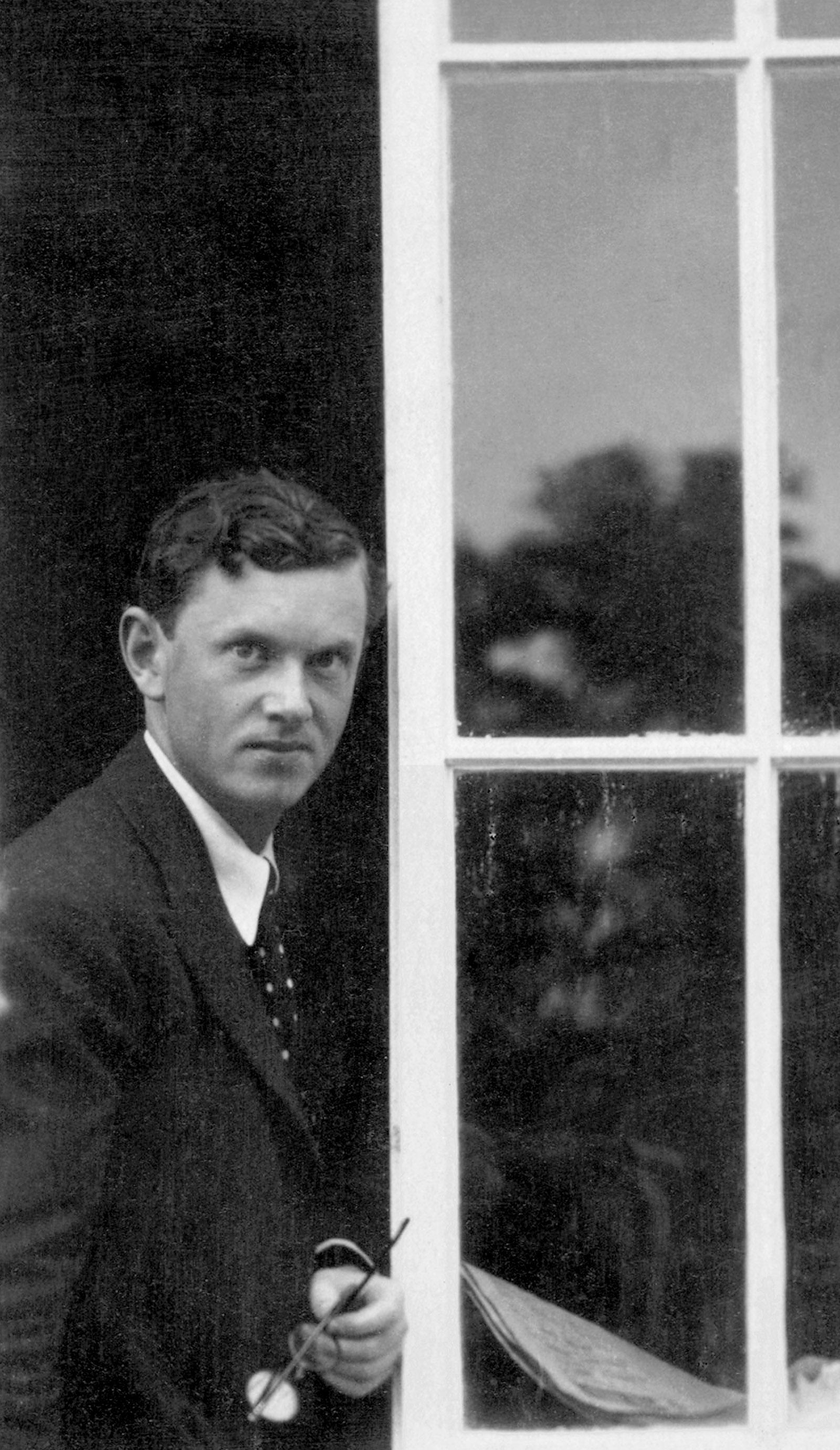 Evelyn Waugh, 1920s; photograph by Cecil Beaton