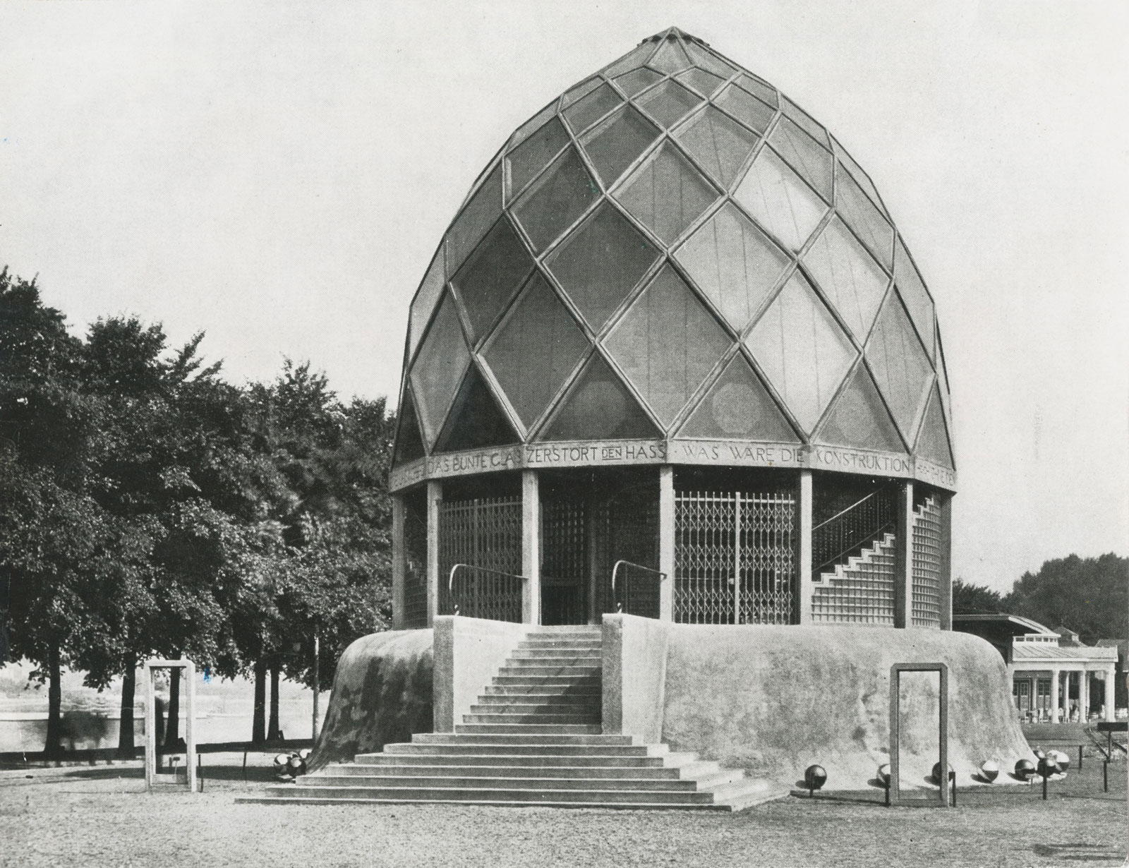 Bruno Taut's Glashaus at the Werkbundausstellung in Cologne, Germany, 1914
