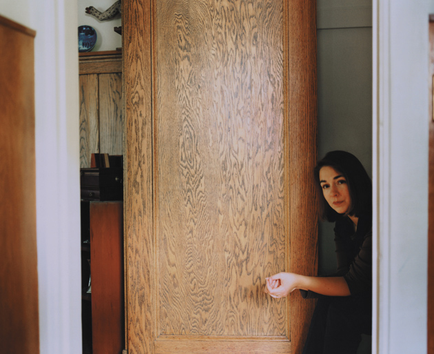 Lorrie Moore, Madison, Wisconsin, 1999; photograph by Chris Buck

