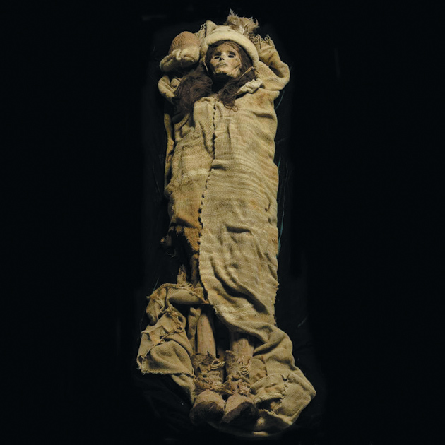 ‘The Beauty of Xiaohe,’ female mummy, circa 1800–1500 BC; excavated from Xiaohe (Little River) Cemetery 5, Charqilik (Ruoqiang) County, Xinjiang Uighur Autonomous Region, China
