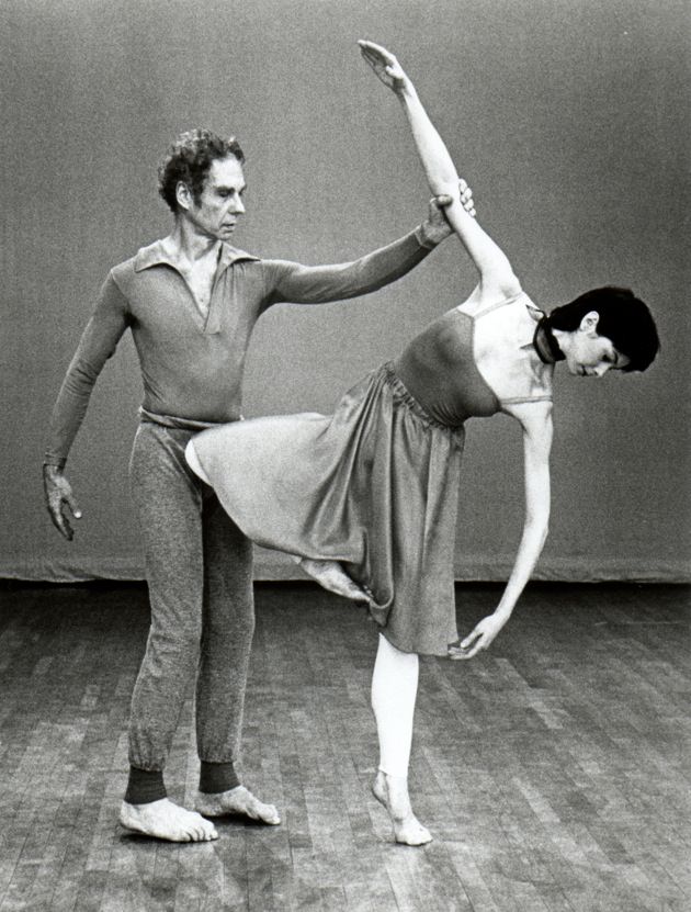 Merce Cunningham and Catherine Kerr performing Duets (1980)
