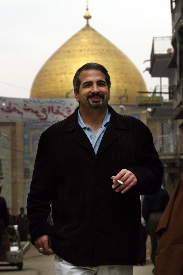 Anthony Shadid in front of the Imam Ali Mosque, Najaf, Iraq, December 3, 2003