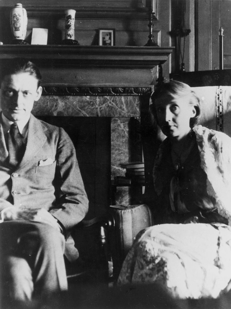 T.S. Eliot and Virginia Woolf, 1920s
