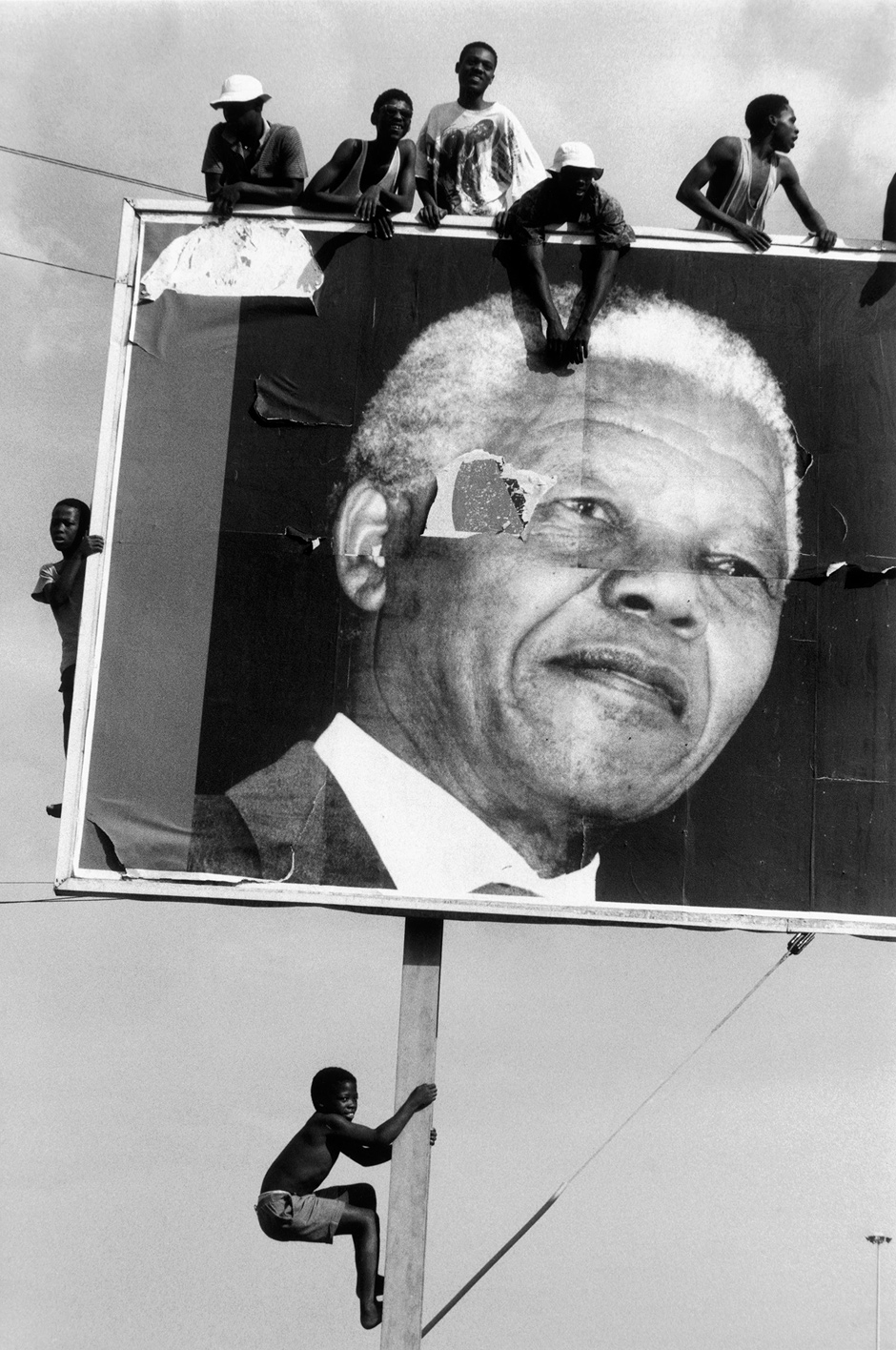 Supporters awaiting the arrival of Nelson Mandela, Lamontville, South Africa, 1994