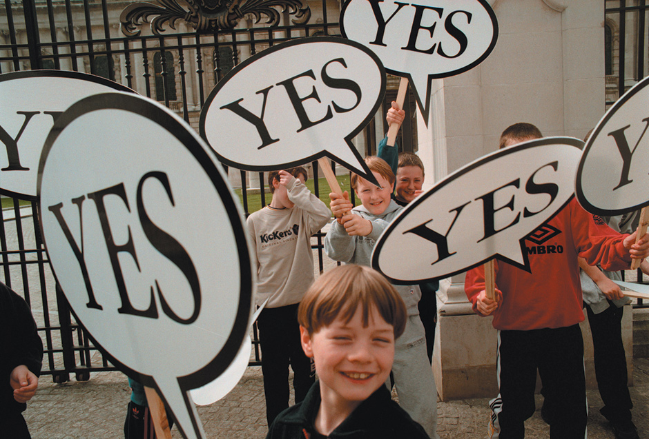 Children demonstrating in favor of a referendum backing the Good Friday peace agreement, Belfast, Northern Ireland, 1998