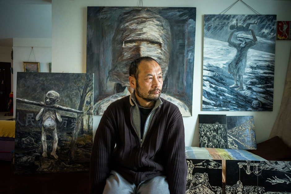 Hu Jie in his studio in Nanjing, 2015
