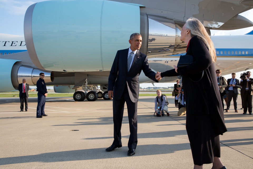 President Obama and Marilynne Robinson at the airport in Des Moines after their conversation, just before he boarded Air Force One, September 2015