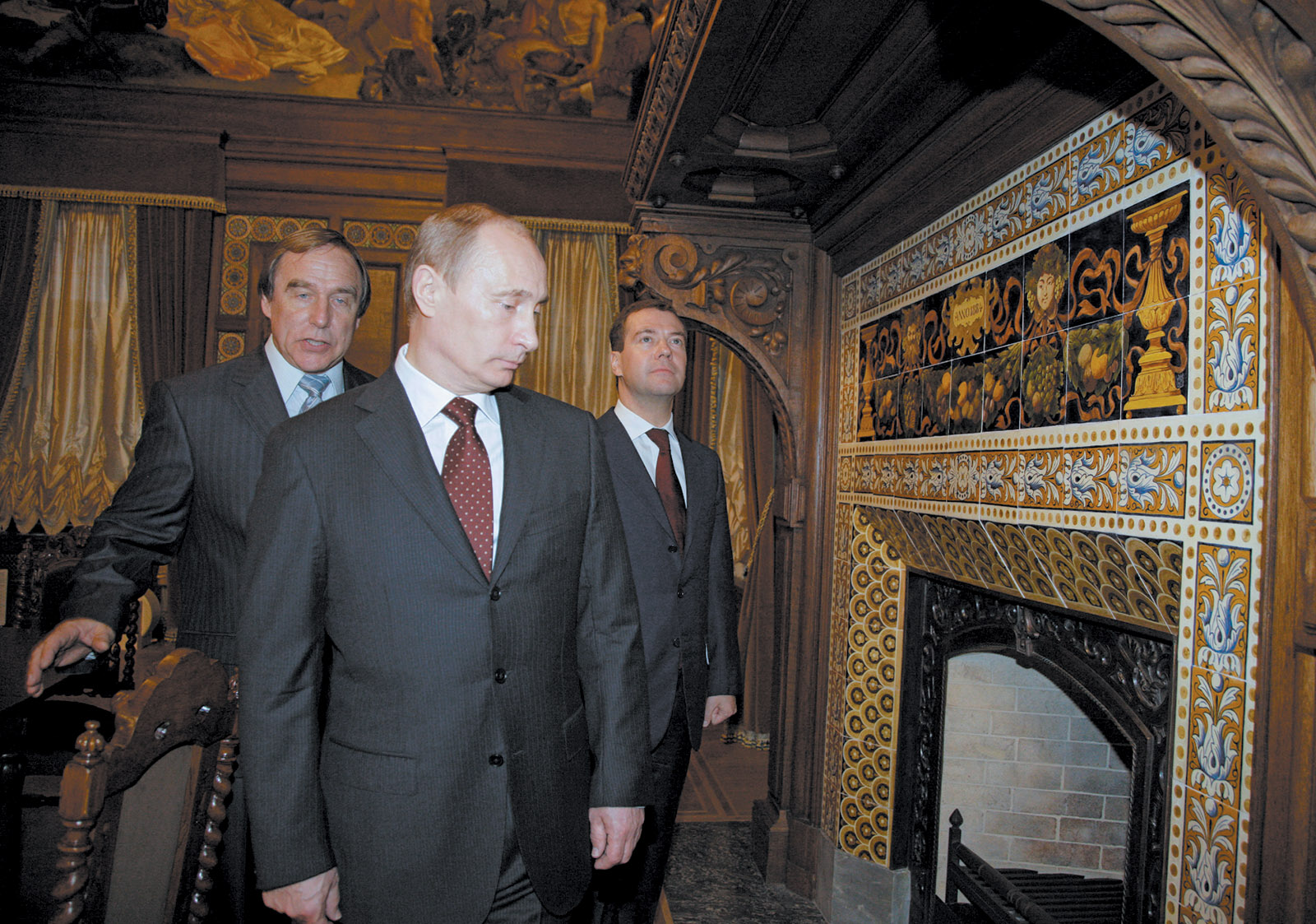 The cellist Sergei Roldugin, left, with Vladimir Putin and Dmitry Medvedev at the St. Petersburg House of Music, November 2009. The Panama Papers show that Roldugin, one of Putin’s old friends, is linked to a number of offshore companies worth hundreds of millions of dollars.