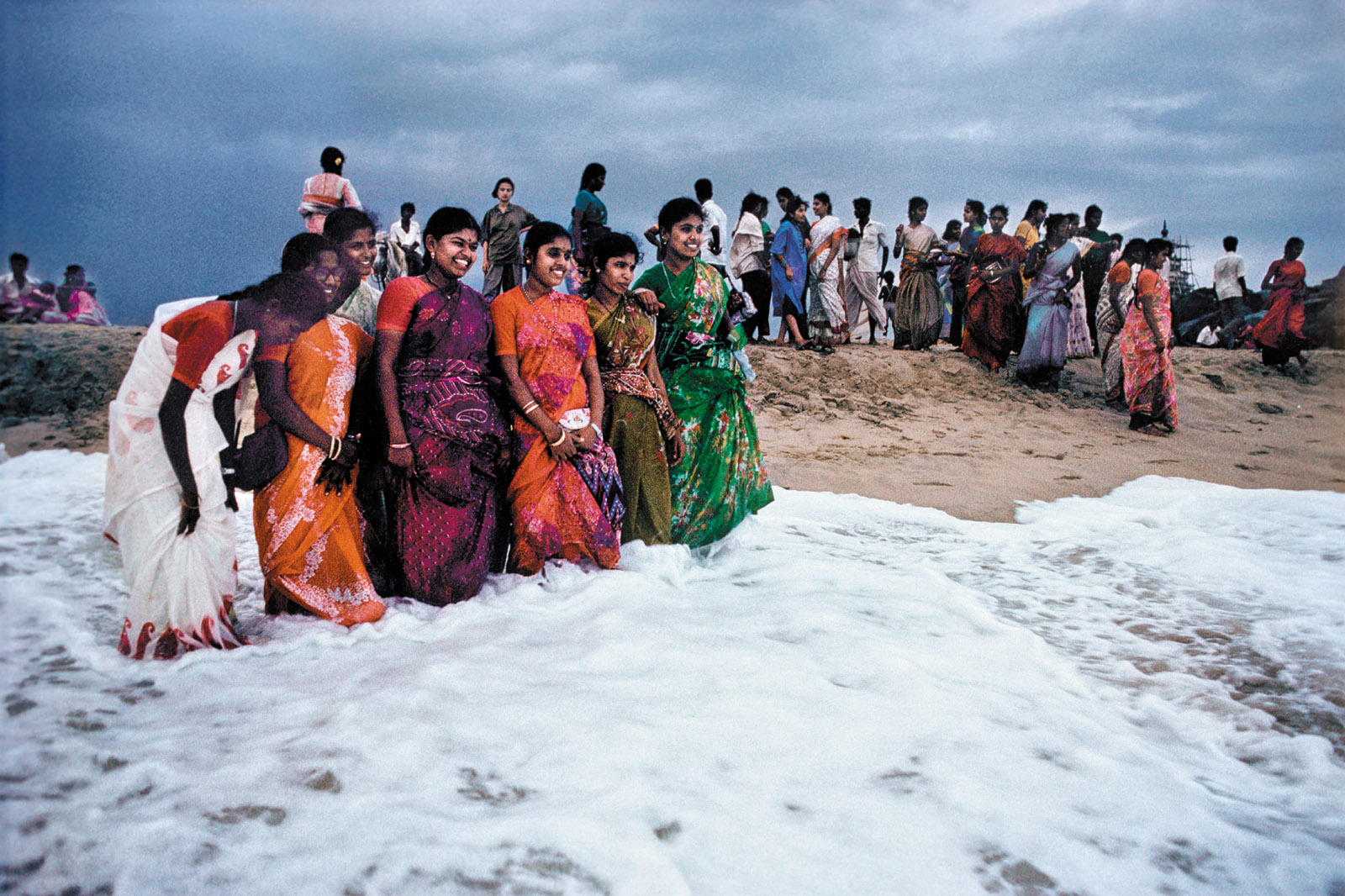 Mahabalipuram, Tamil Nadu, India, 1996; photograph by Raghu Rai