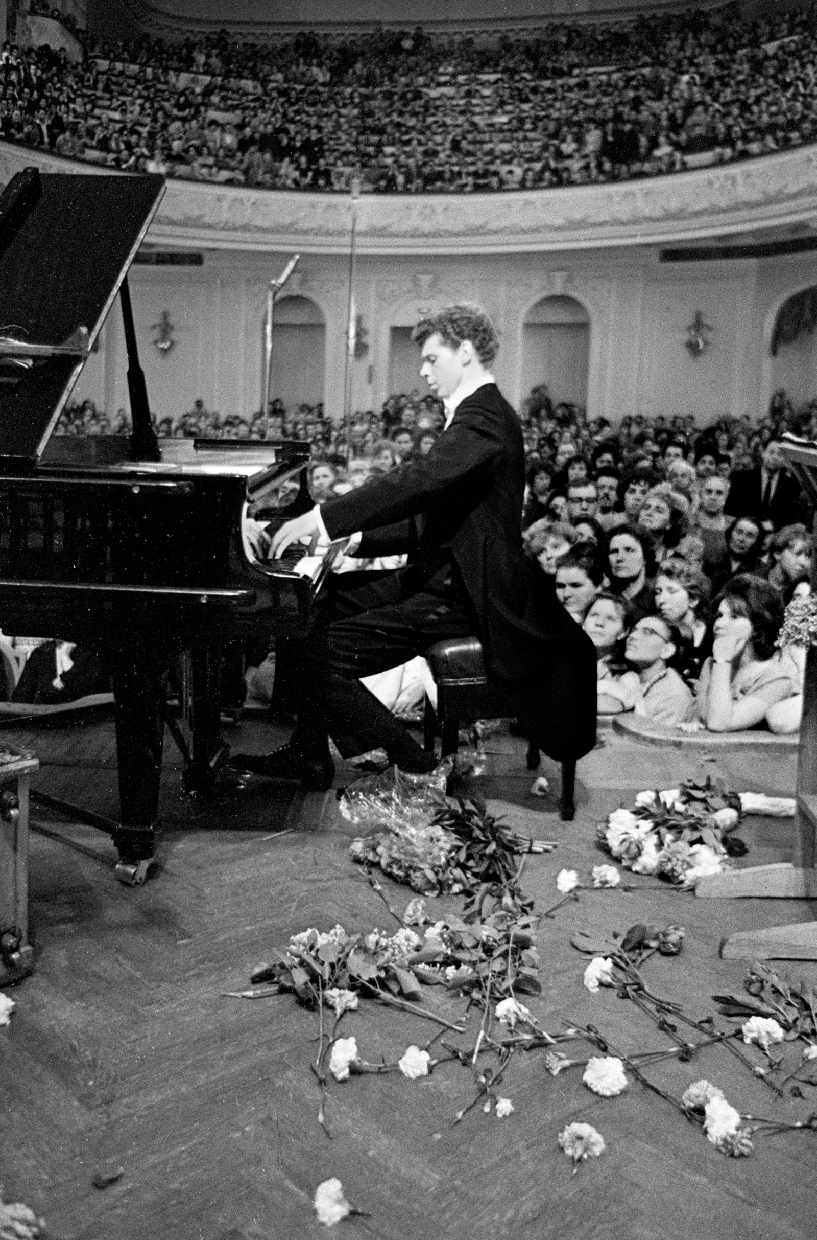 Van Cliburn performing in the Great Hall of the Moscow Conservatory during the first Tchaikovsky International Competition, which he won, April 1958
