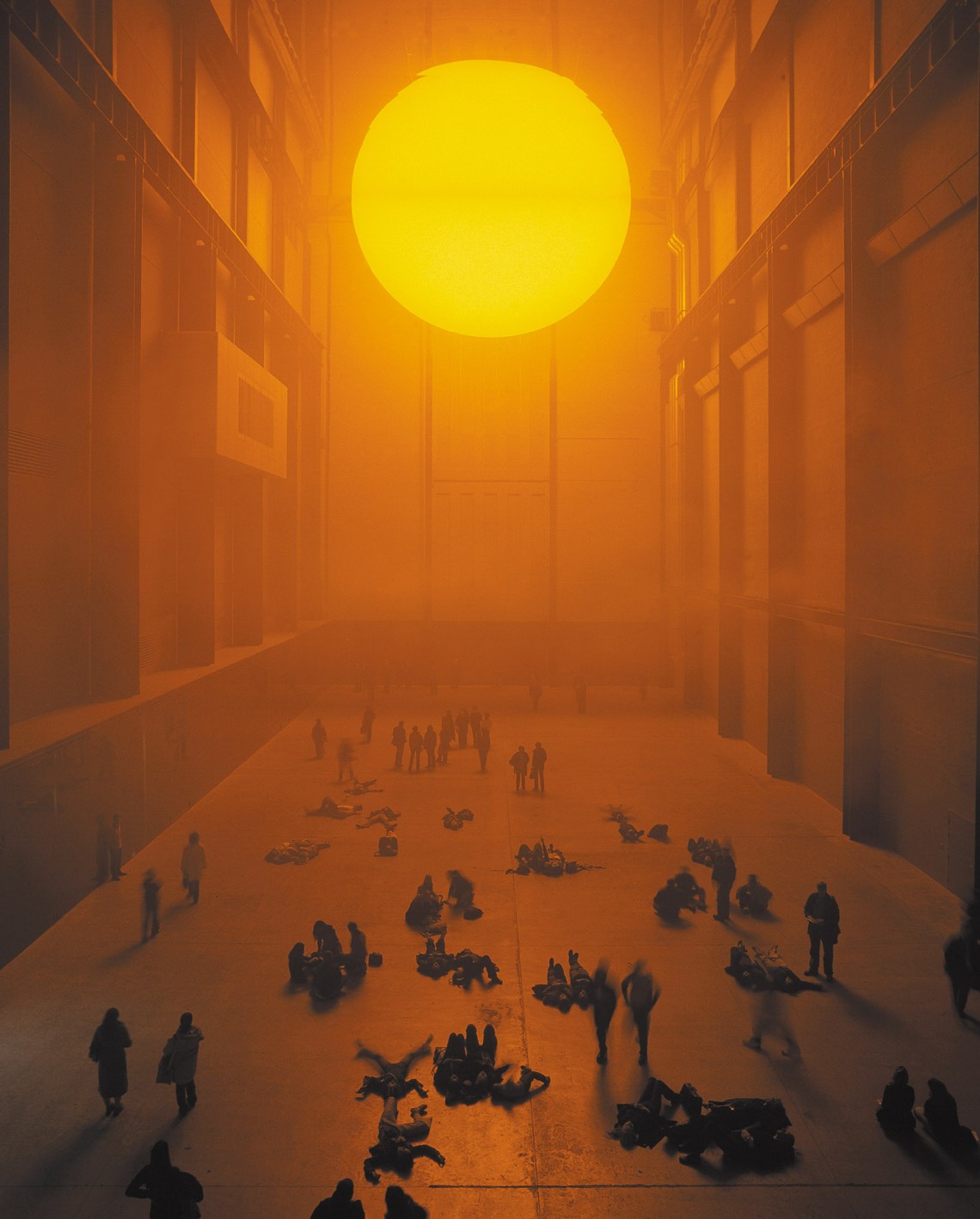 Olafur Eliasson: The weather project, 2003