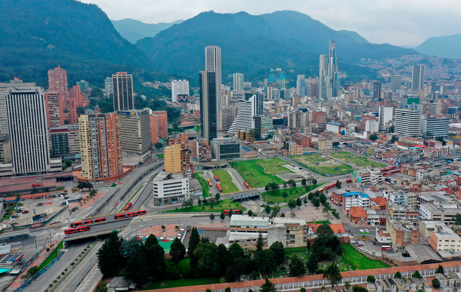Столица колумбии название. Богота столица Колумбии. Санта-Фе-де-Богота столица. Санта Фе де Богота. Богота Колумбия достопримечательности.