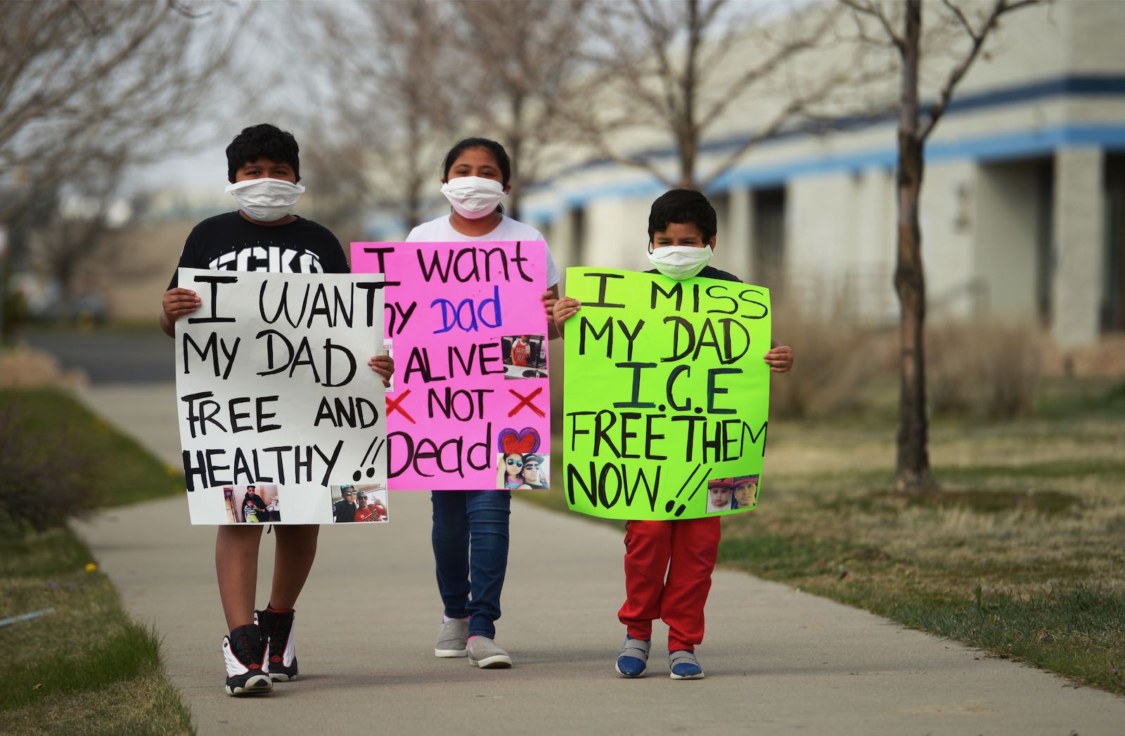 Children protesting at an ICE center