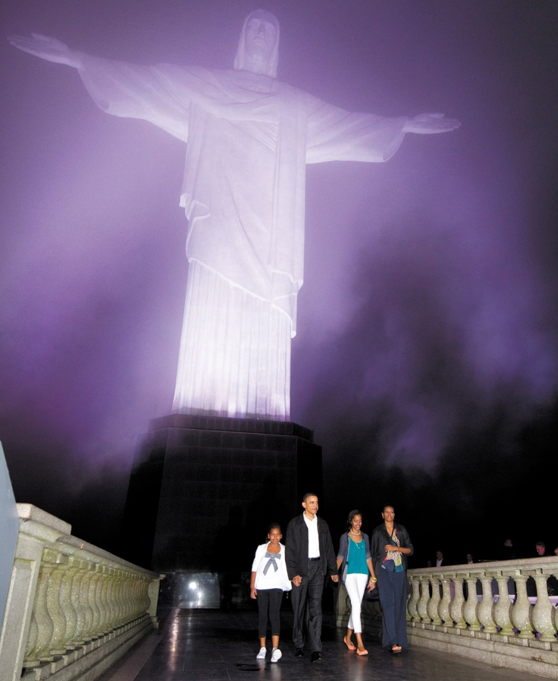 The Obama family at the statue of Christ the Redeemer, Rio de Janiero