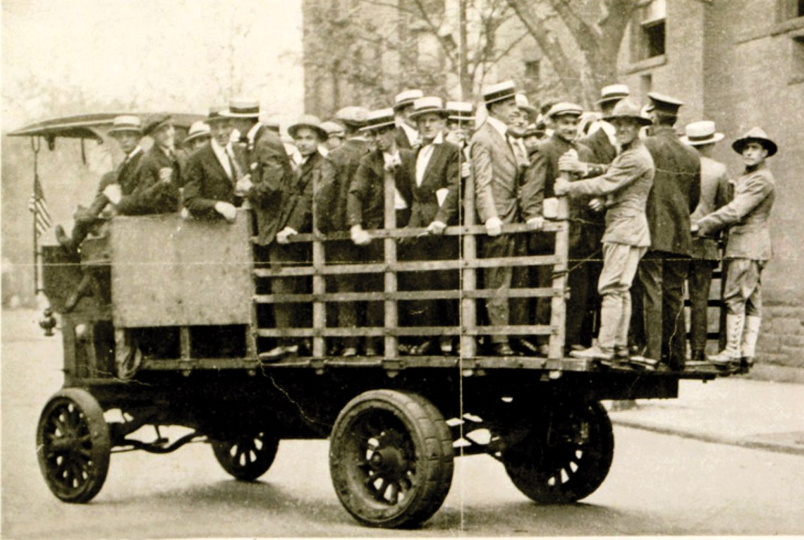Suspected draft dodgers picked up in a ‘slacker raid,’ New York City, 1918