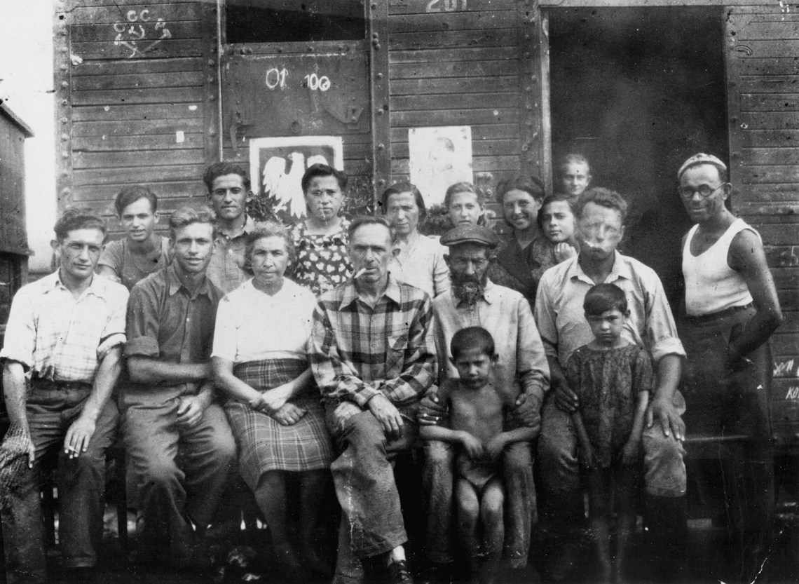 Polish Jews waiting to board a repatriation train, Kazakhstan