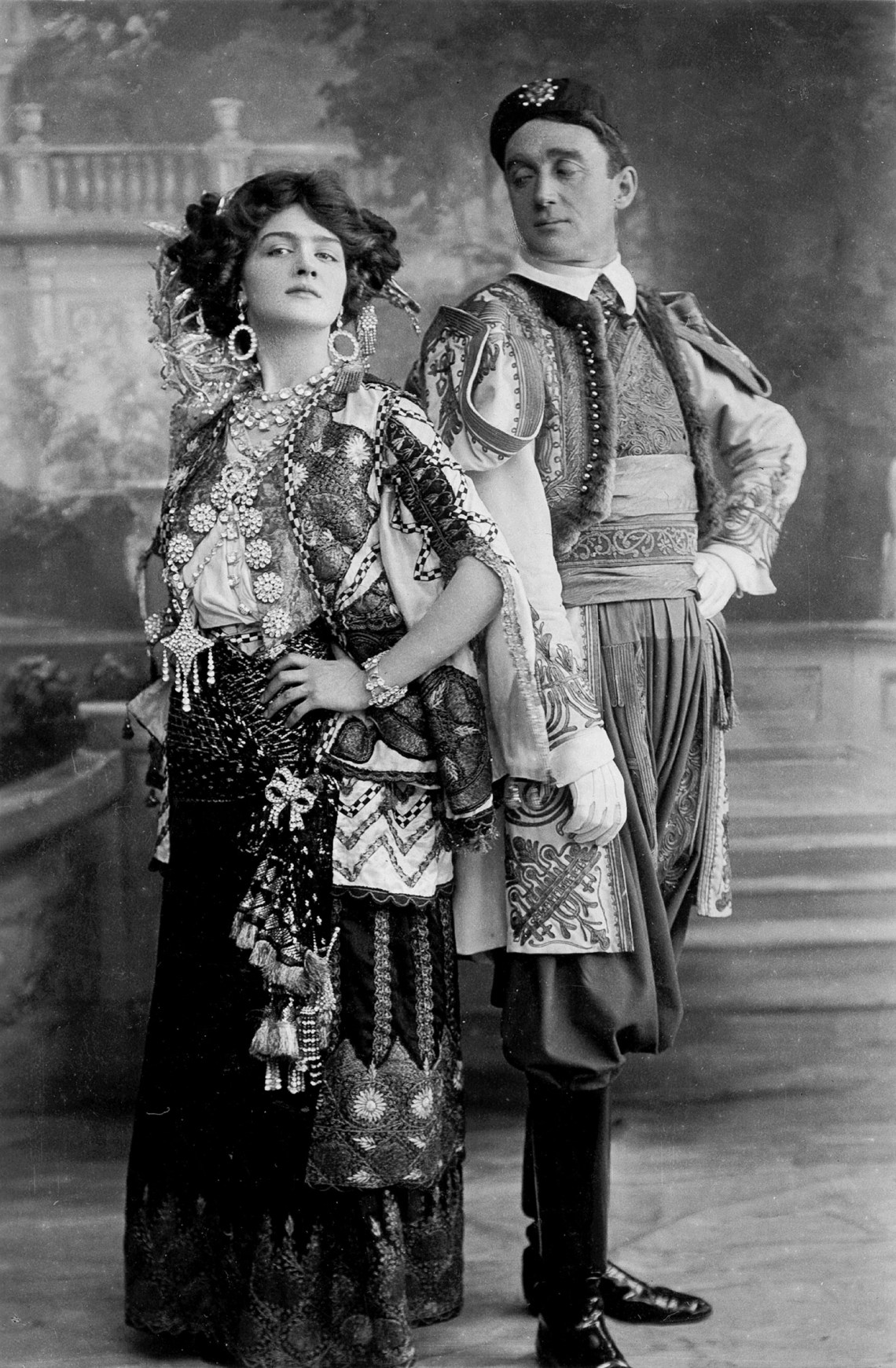 Lily Elsie and Joseph Coyne in the first London production of Franz Lehár’s The Merry Widow