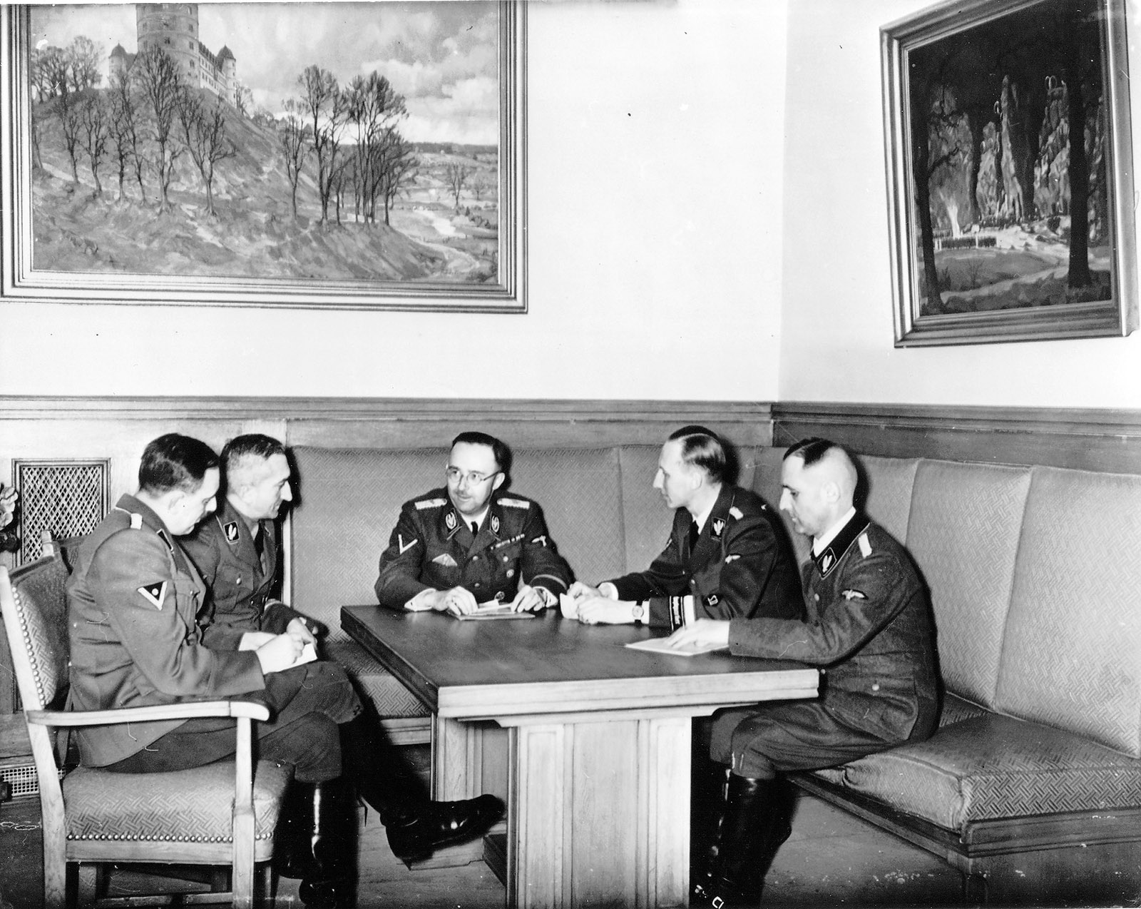 Heinrich Himmler with Franz Josef Huber, Arthur Nebe, Reinhard Heydrich, and Heinrich Müller, Munich, 1939