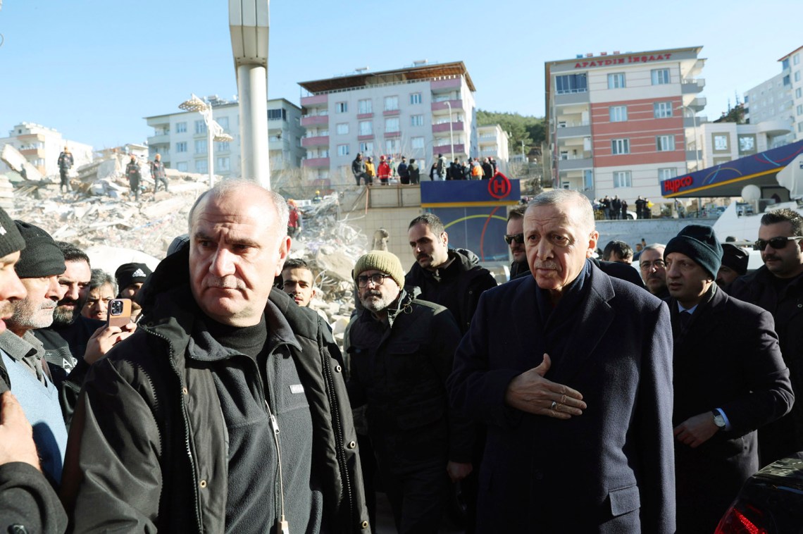 Recep Tayyip Erdoğan viewing earthquake damage in Kahramanmaraş, southern Turkey